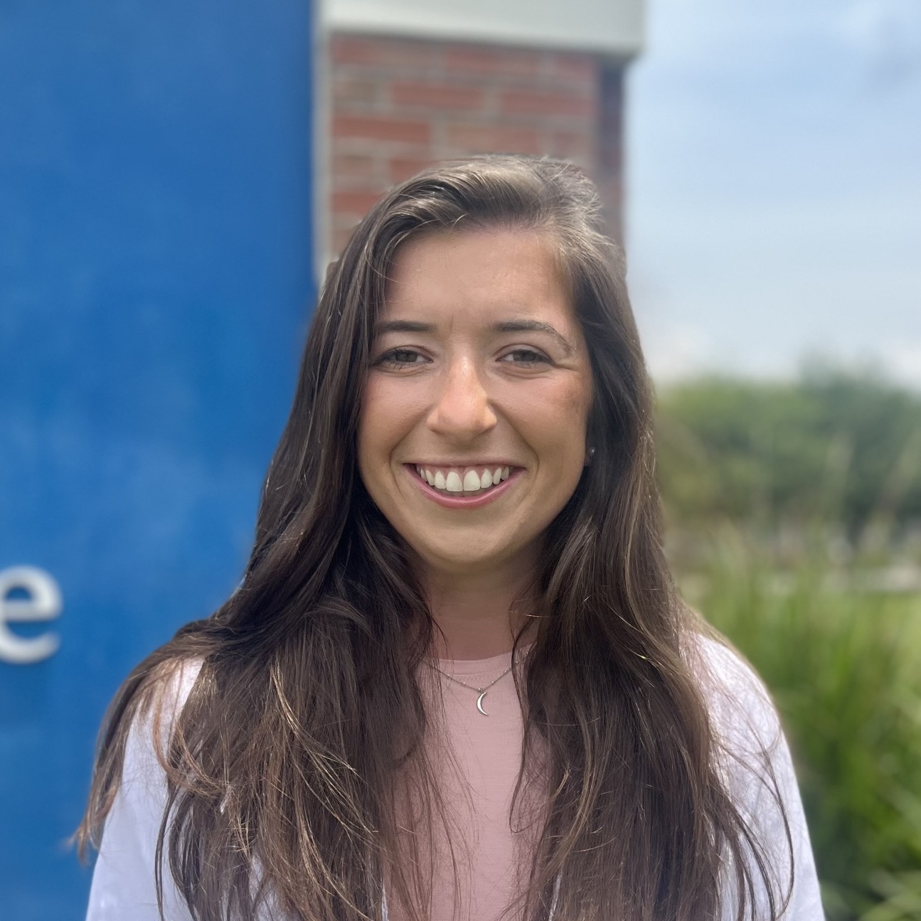 https://haileanimalclinic.com/wp-content/uploads/2025/08/Delaney-Lyons-Pic.jpg